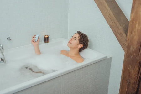 Is there a benefit of using biofeedback to guide your breathing? And can breathing in essential oils really lead to better relaxation? This is what science says.